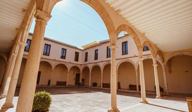 Palacio de Congresos Reuniones y Exposiciones Convento de Santo Domingo