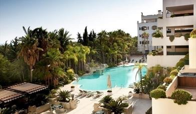 Apartamentos Paal Guadalpín Marbella