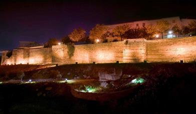 Murallas Hins-Al Faray