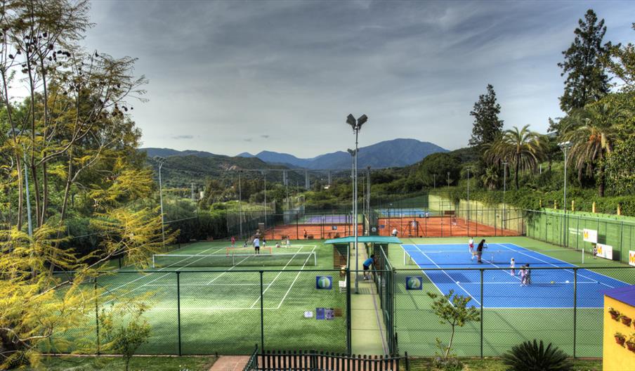 Manolo Santana Racquets Club