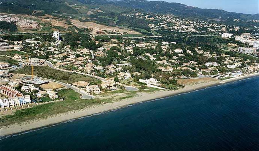Los Monteros