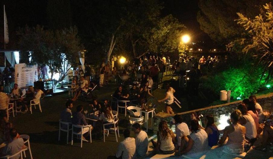 El Cortijo Lounge