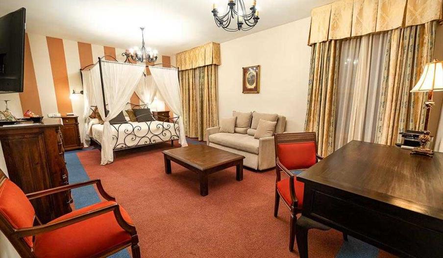 SUITE