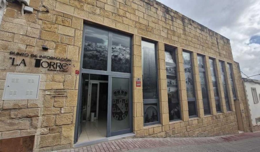 Punto de Información Cultural y Turística La Torre