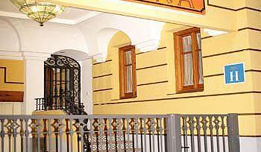 Hotel Almona