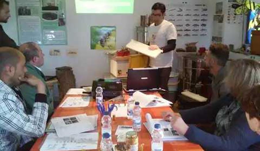 Aula de Interpretación Apícola y Medioambiental Bee Garden