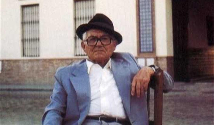 Manuel Oliver