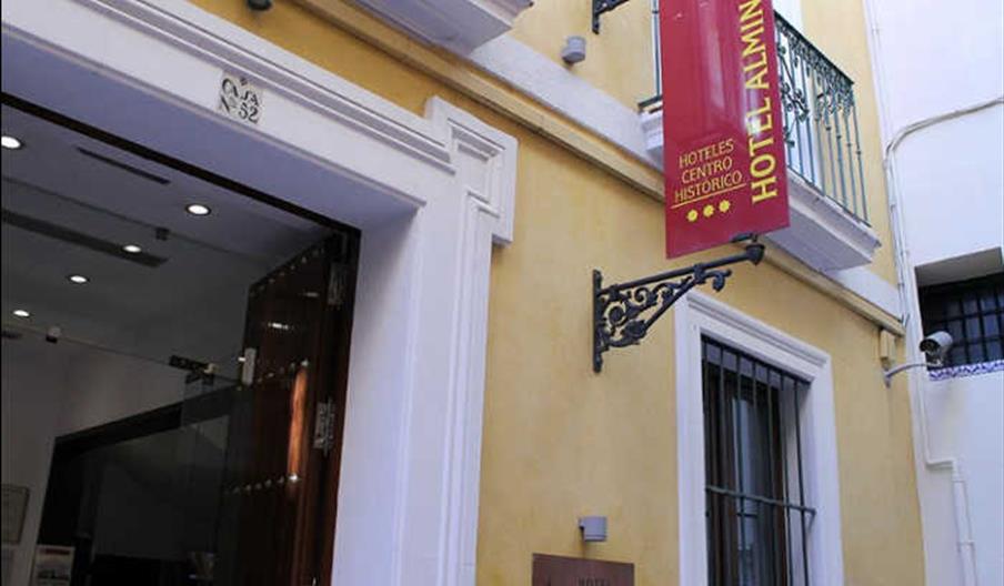 Hotel Alminar