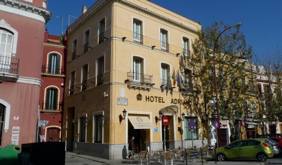 Hotel Adriano