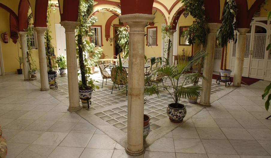 Hostal Sierpes