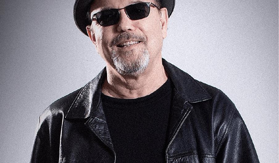 Concierto de Rubén Blades en Icónica Santalucía Sevilla Fest