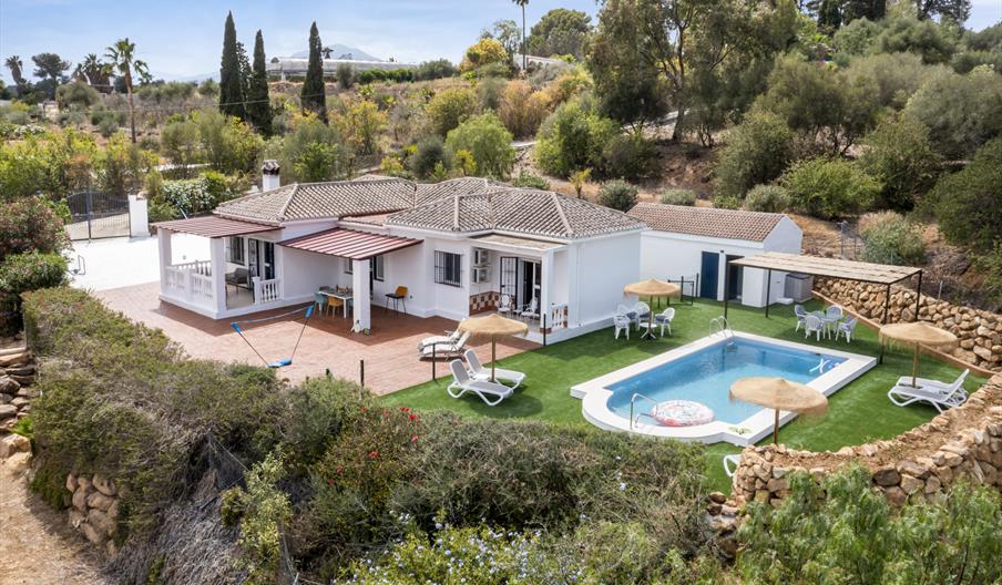 Villa Fortuna pizarra málaga
