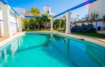 Hostal 16:9 Molinos Suites