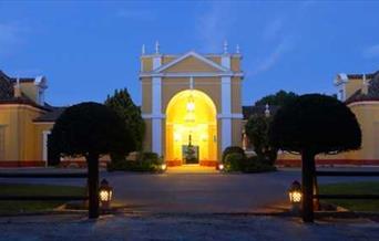 Entrada al Hotel