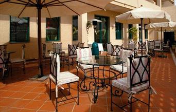 Hotel Mainake
