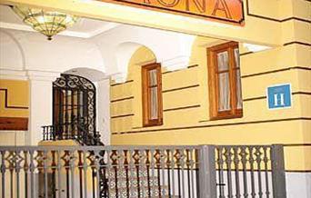 Hotel Almona