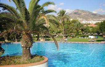 Apartamentos Benalbeach