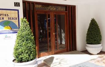 Apartamentos Palm Beach Club