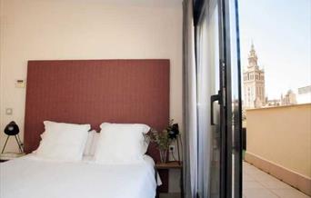 Apartamentos Guzman El Bueno Suites