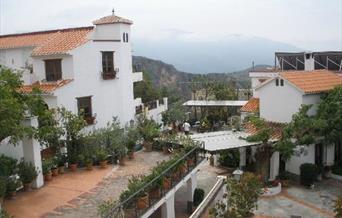 Hotel Alcadima
