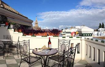Apartamentos Sevilla Central Suites Puerta de Jerez