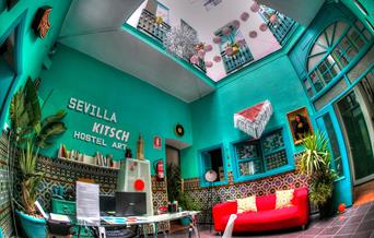 Pensión Sevilla Kitsch Hostel Art