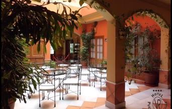 Hotel Puerta de la Villa