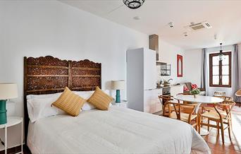 Apartamento Urban Vida Alcázar