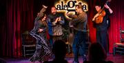 Cuadro artistas con baile Paula Carmona